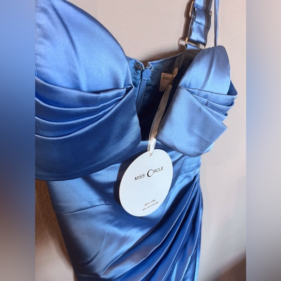 Miss Circle Blue Mini Dress - Picture 3 of 5